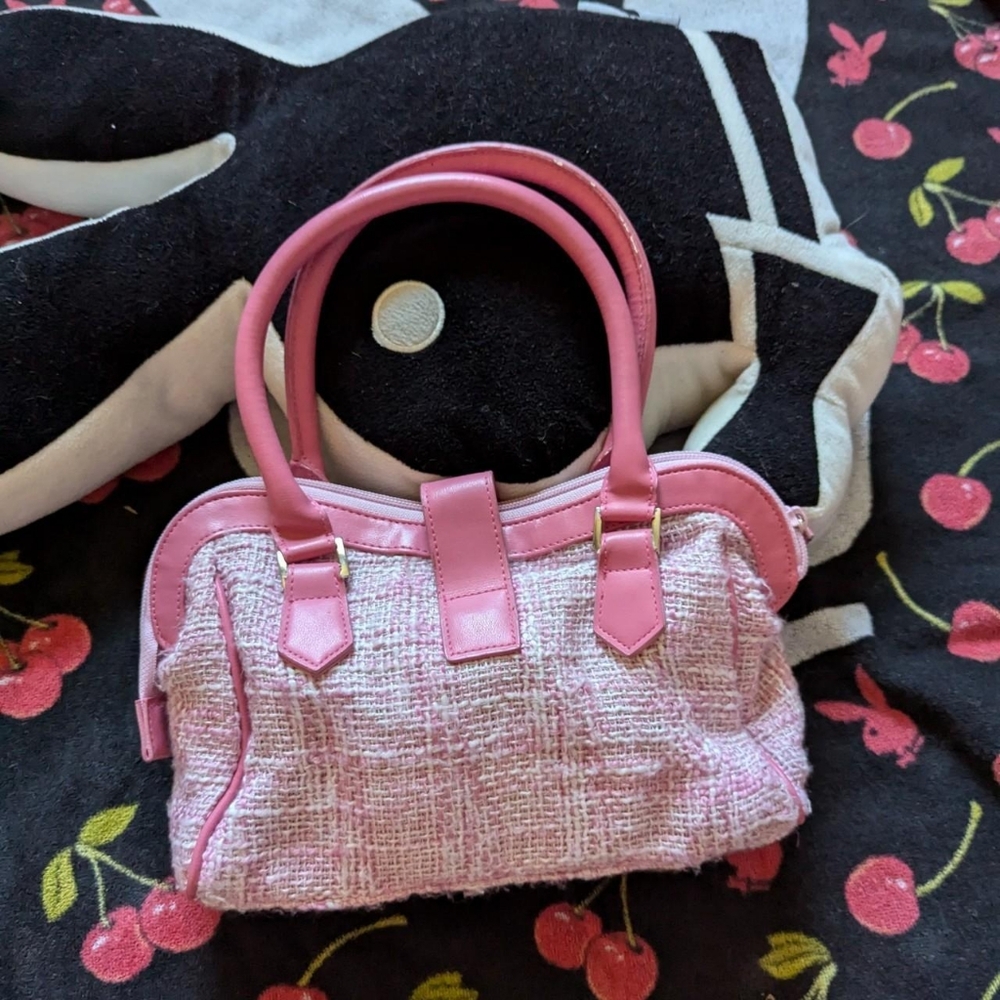 Hello kitty pink purse tweed look